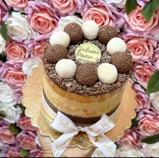 Bolo no acetato aproximadamente 1,300 kg