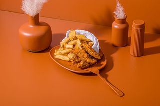 Chicken Strips cu cartofi prajiti