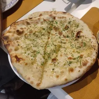 cheese and garlic naan bread