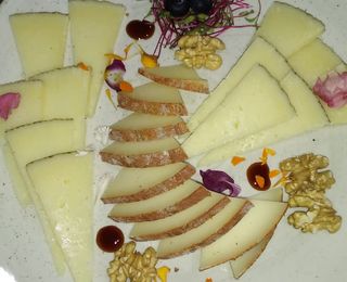 Tabla De Quesos Variados