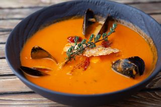 Суп с морепродуктами (350 гр.)