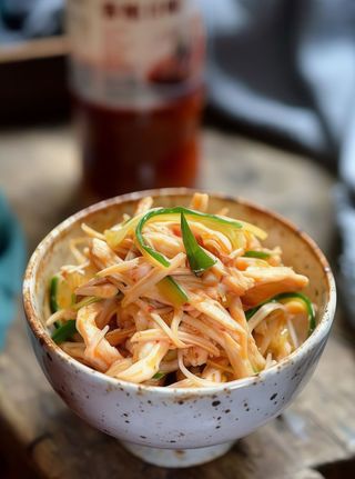 A10, Strisce di pollo piccanti di Tokyo - 1 porzione 香辣鸡丝