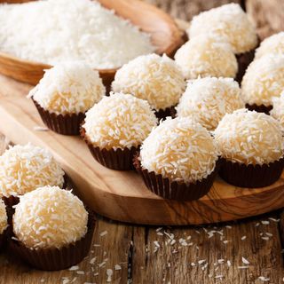 Brigadeiro Beijinho ( Coco)