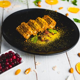 Медовик на карамельных коржах