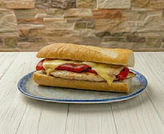 Bocadillo De Pollo Especial