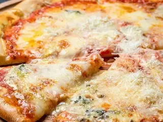 Pizza normal 4 fromage 