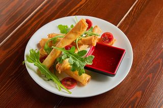 Спринг роллы  с брынзой