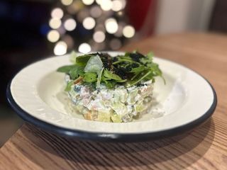 Великий салат з масляною рибою (310g)