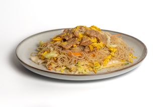 Spaghetti di riso saltato con manzo