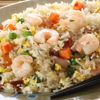 Arroz frito con gambas