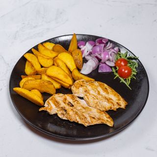 Pileći file na žaru s pekarskim krumpirom