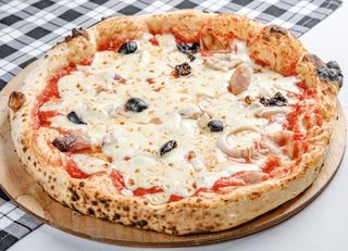 Pizza Fruiti Di Mare (33 სმ) 