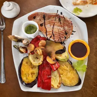 Tuna steak