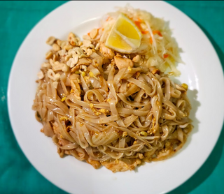 Pad thai z kurczakiem