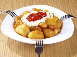 Ración De Patatas Braviolis