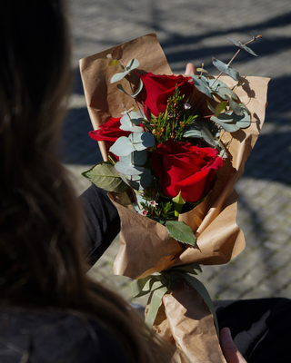 Bouquet de Rosas Vermelhas - Ágata