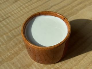 Часниковий соус до бортиків