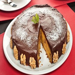 Tarta De Zanahoria Chocolate Y Nueces (Porción)