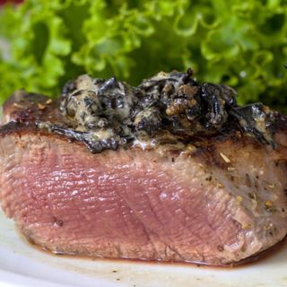 Biftek na žaru/povrće žar.