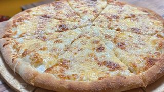 Сырная, 35 см