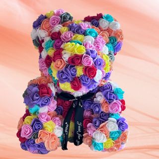 Aranjament din Trandafiri de spuma Urs Colorat in cutie transparenta