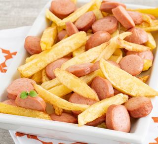 Patatine fritte e wurstel