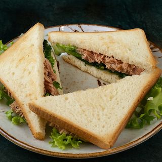 Sendvič sa tunjevinom