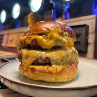 Doble cheeseburger