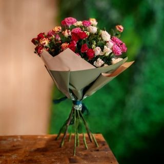 Buchet 9 minirose
