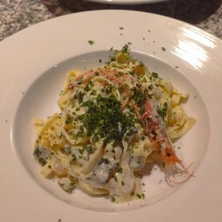 Tagliatelle Gamberi E Zuchine