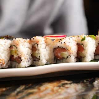 Salmone philadelphia roll