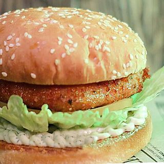 Chicken burger Nikos
