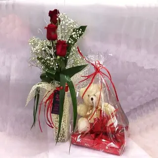 3 Rosas + Peluche + Bombones + Jarrón 