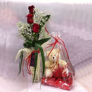 3 Rosas + Peluche + Bombones + Jarrón 