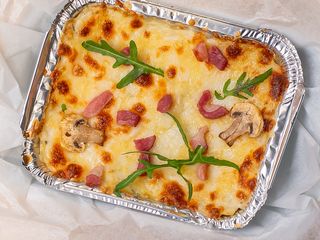 Лазанья з беконом на вершковому соусі (240g)