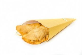 Pizza fritta grani antichi salsiccia e friarielli