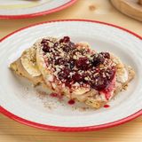 ტოსტი მიწისთხილის კარაქით და ბანანით