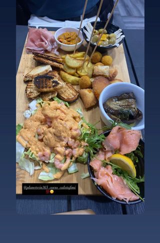 Tagliere di pesce, verdue e salumi