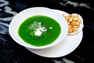 Supa crema de spanac cu creveti