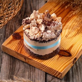 სნიკერსის ტორტი (ნაჭერი)