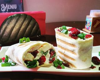 Chicken & cranberry wrap