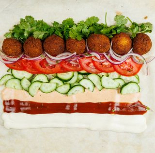 Турецька шаурма з фалафелем в лаваші (380г)