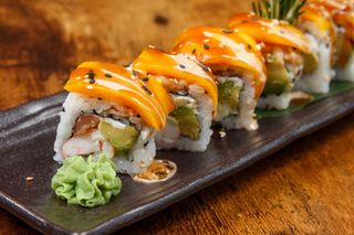 Spicy De Salmón Fusión Roll (8 Uds.)