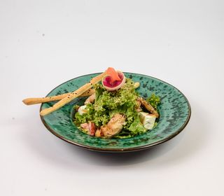 Салат з курчам (200г)