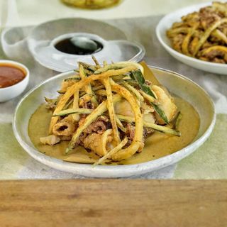 Fritto calamari e zucchine