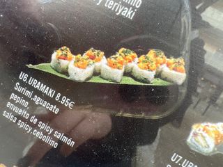 U6. Uramaki Surimi (8 Pzs.)