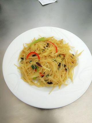 175 Patate agropiccanti 酸辣土豆丝