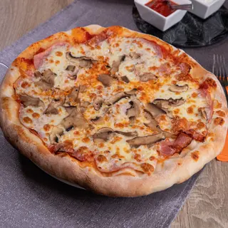 Pizza Prosciutto e Funghi