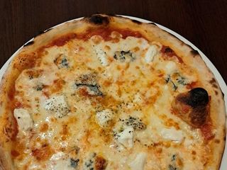 Pizza Quatro formaggi