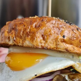 Burger Guns N' Roses